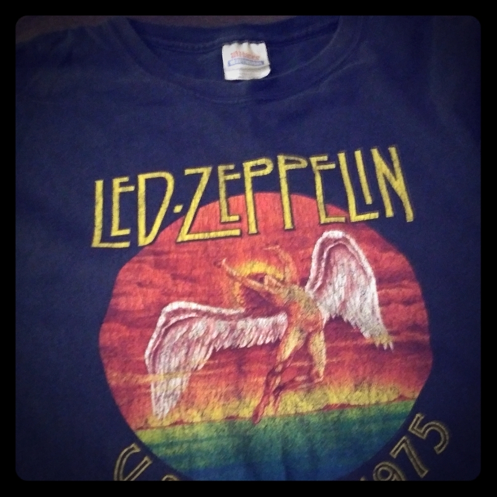 Mens graphic tee